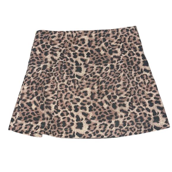 NWT MADISON OLIVACEOUS Leopard Print Slit Mini Skirt Size M - Picture 2 of 10